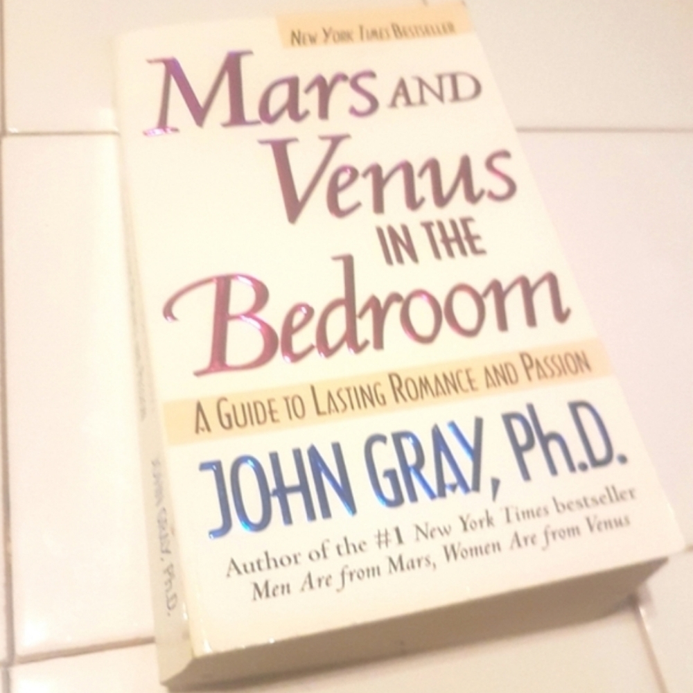 📚 Mars & Venus in the Bedroom softcover book
